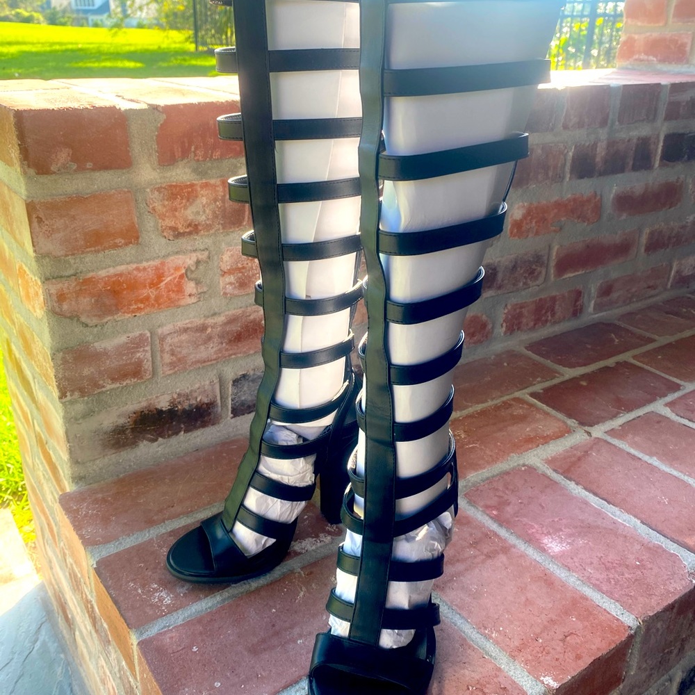 NIB Black gladiator sandals with heel